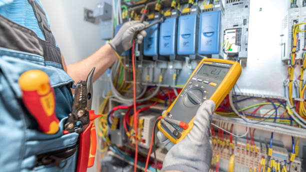 Best Licensed Electrician  in Villa Hills, KY